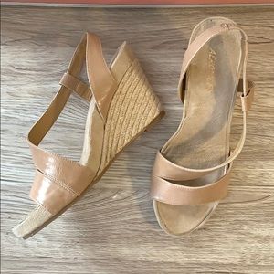 Aerosols Nude Wedges